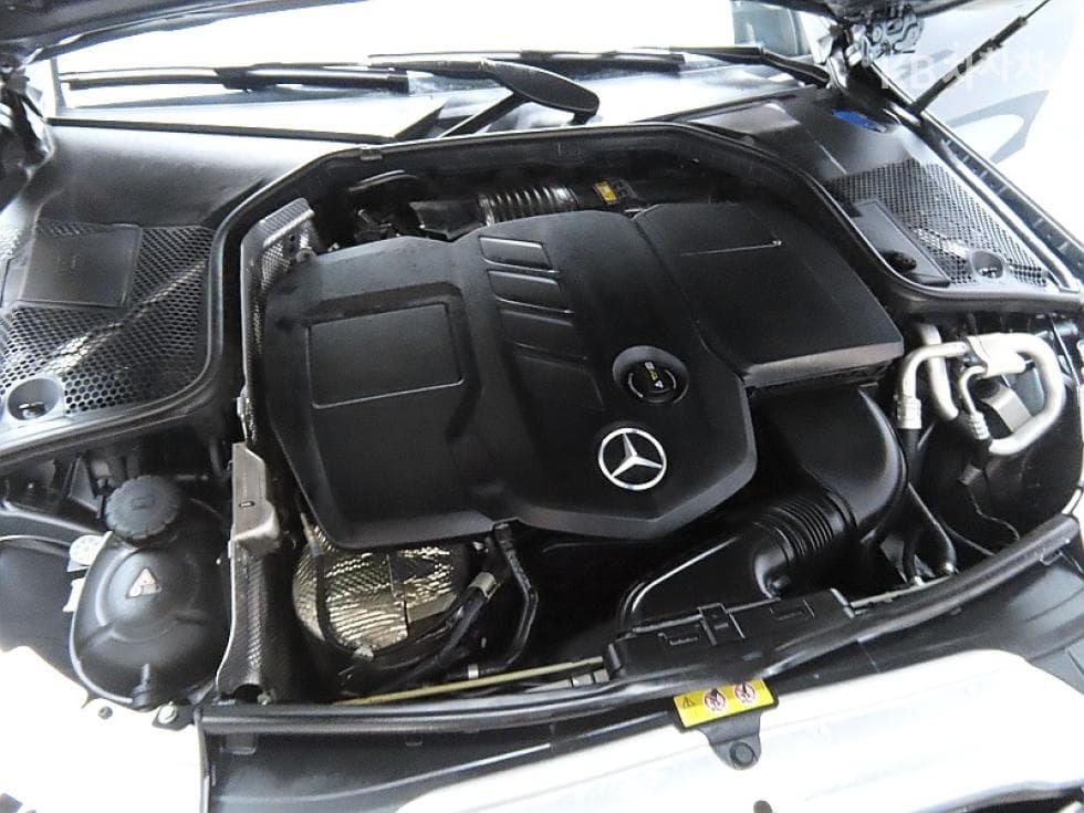 Mercedes-Benz The New (фейслифт) C-КласC220d Avantgarde W205 - 7