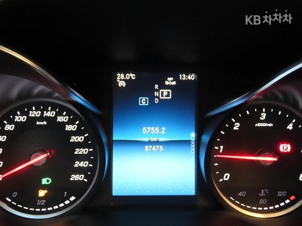 Mercedes-Benz The New (фейслифт) C-КласC220d Avantgarde W205 - 8