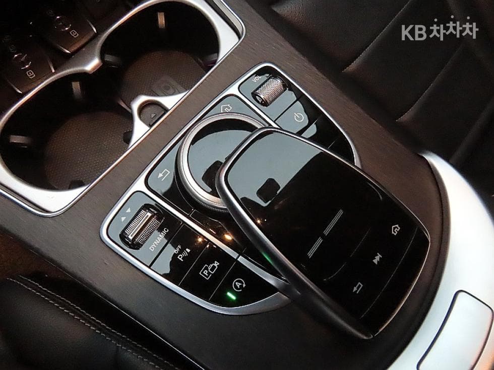 Mercedes-Benz The New (фейслифт) C-КласC220d Avantgarde W205 - 15