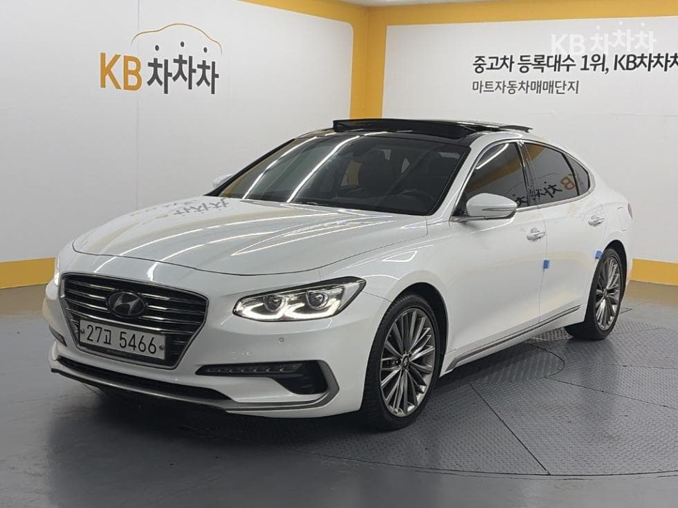 Hyundai Grandeur (Azera)IG 2.4 Premium Special (special feature/edition) - Image 1
