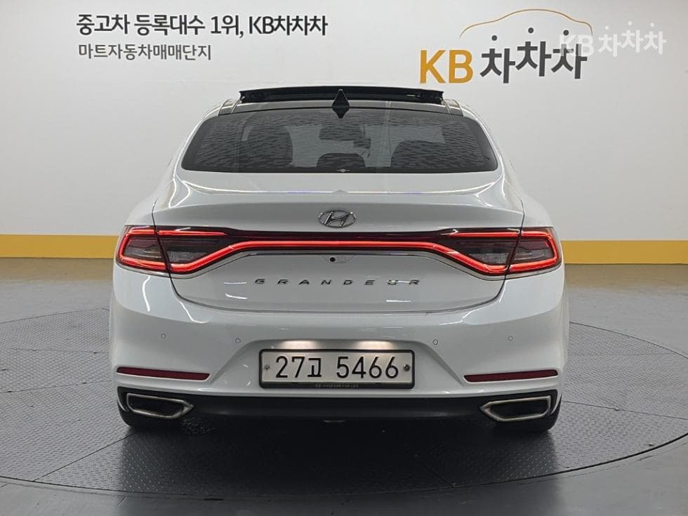 Hyundai Grandeur (Azera)IG2.4 Premium Special (special feature/edition) - 3