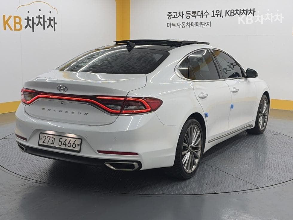 Hyundai Grandeur (Azera)IG2.4 Premium Special (special feature/edition) - 4