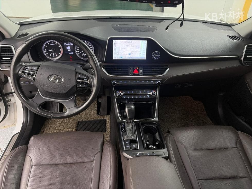Hyundai Grandeur (Azera)IG2.4 Premium Special (special feature/edition) - 7