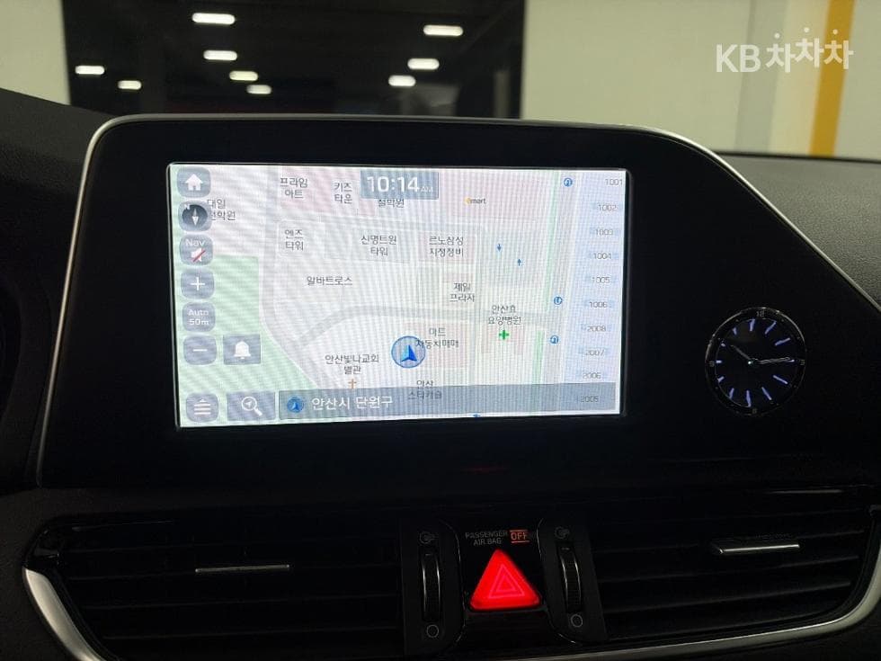 Hyundai Grandeur (Azera)IG2.4 Premium Special (special feature/edition) - 16