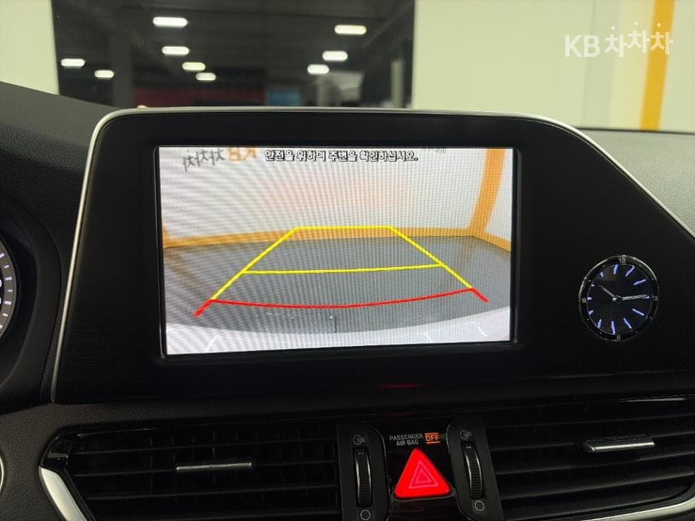 Hyundai Grandeur (Azera)IG2.4 Premium Special (special feature/edition) - 17