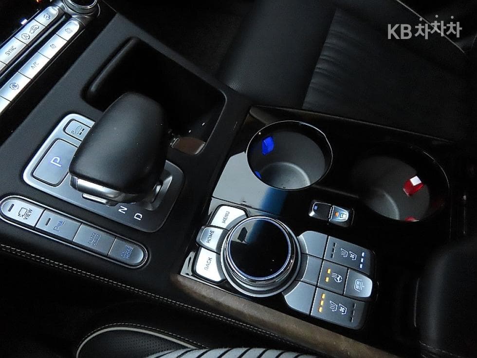 Дженезис G905.0 GDi AWD Престиж - 9