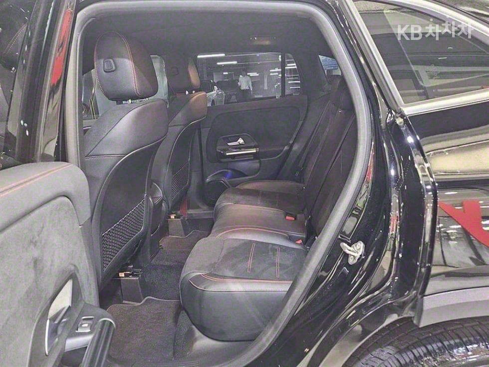 Mercedes-Benz GLA H247250 4Matic Standard - 7