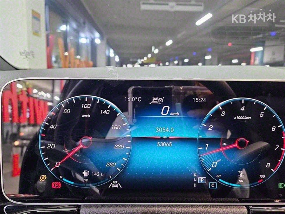 Mercedes-Benz GLA H247250 4Matic Standard - 14