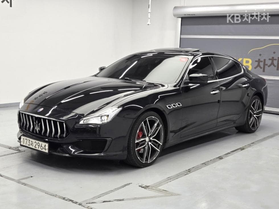 마세라티 콰트로Forte 3.0 S Q4 V6 (13년~) - Image 1