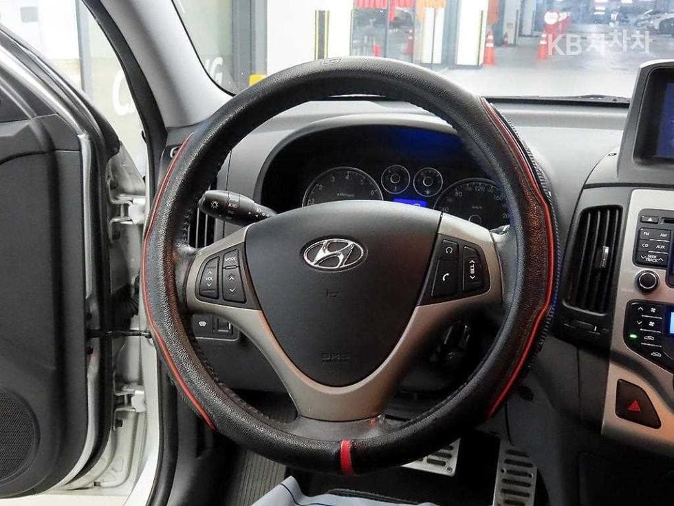 Hyundai i301.6 VVT Premier - 8
