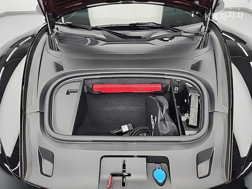 Porsche Taycan Cross Turismo4S - 6