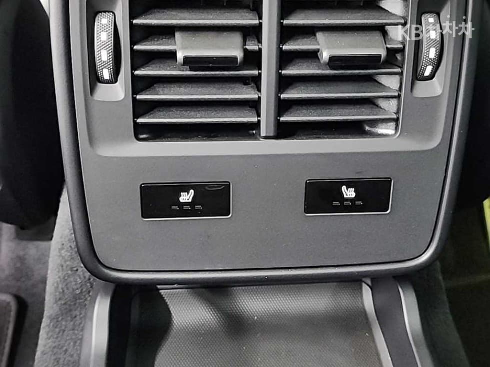 Porsche Taycan Cross Turismo4S - 14