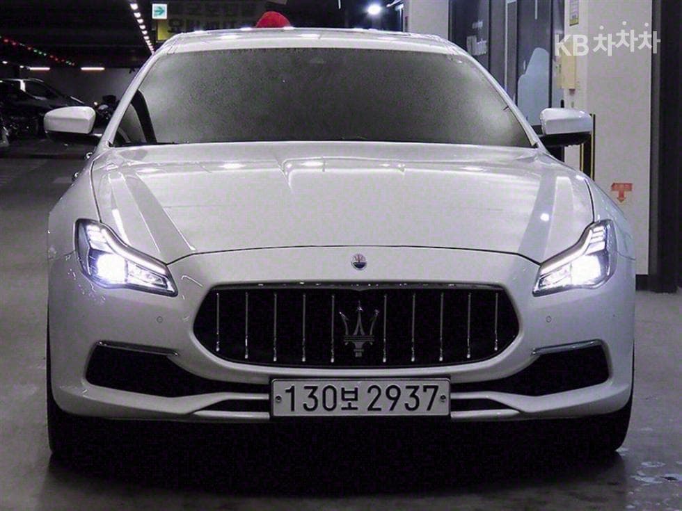마세라티 콰트로Forte3.0 V6 그란루쏘 - 2