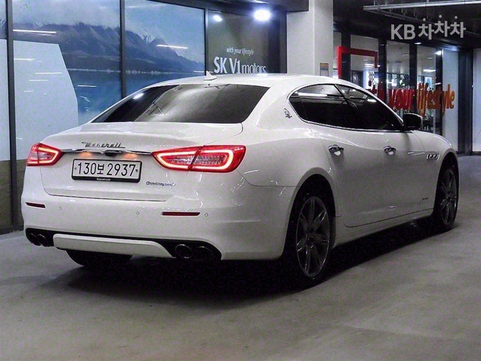 마세라티 콰트로Forte3.0 V6 그란루쏘 - 4