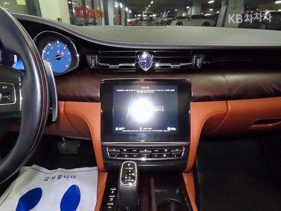 마세라티 콰트로Forte3.0 V6 그란루쏘 - 11