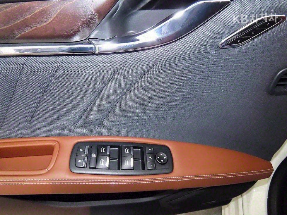 마세라티 콰트로Forte3.0 V6 그란루쏘 - 13