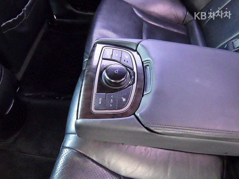 Hyundai Grandeur (Azera)HGHG300 Exclusive - 17