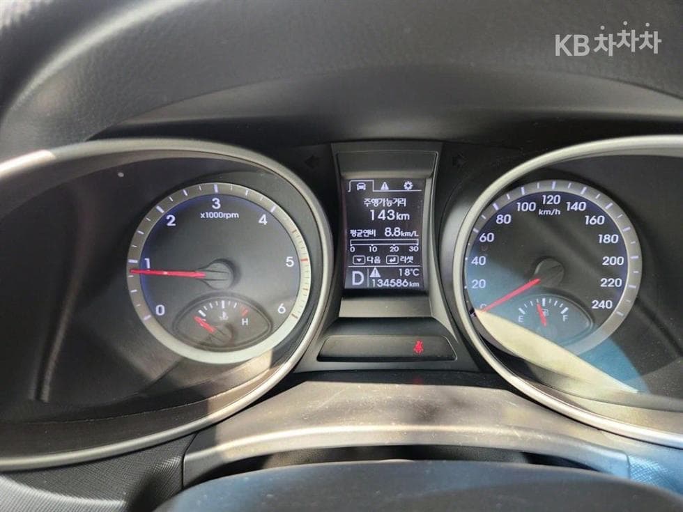 Хюндай Санта Фе DMХонда R-двигател 2.0 дизел 2WD PREMIUM Стандартен - 19