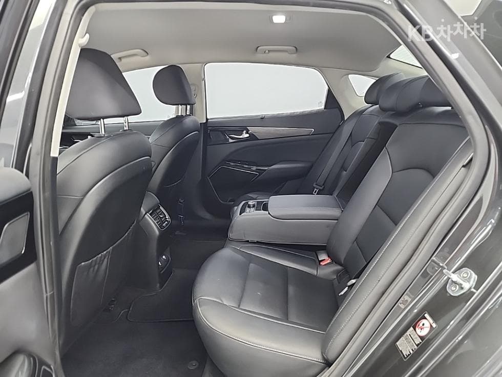 Киа K7 Premiere Хибрид2.4 HEV Noblesse - 12