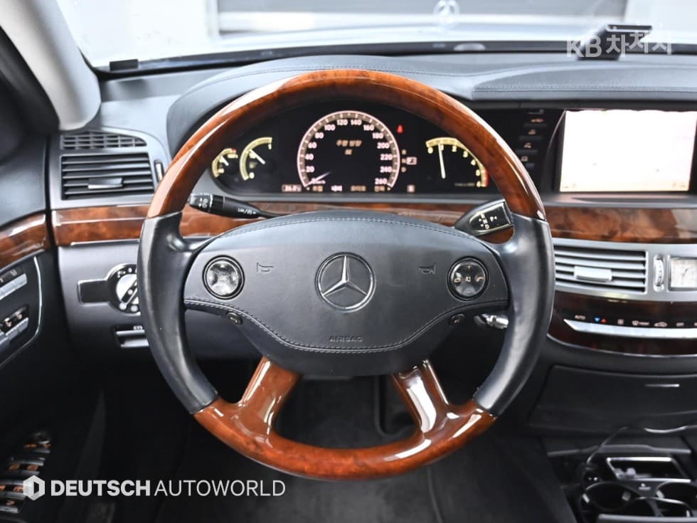 Mercedes-Benz Нов S-КласS320 CDI W221 - 13