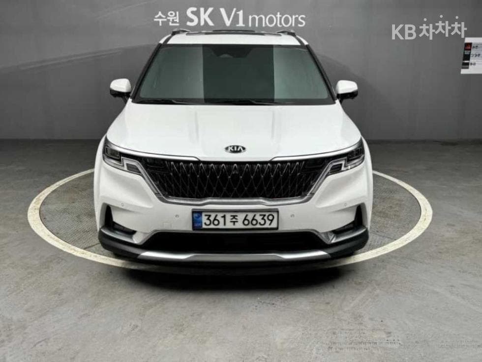 Kia Carnival 4th generation D2.2 9-seater Signature - Image 1