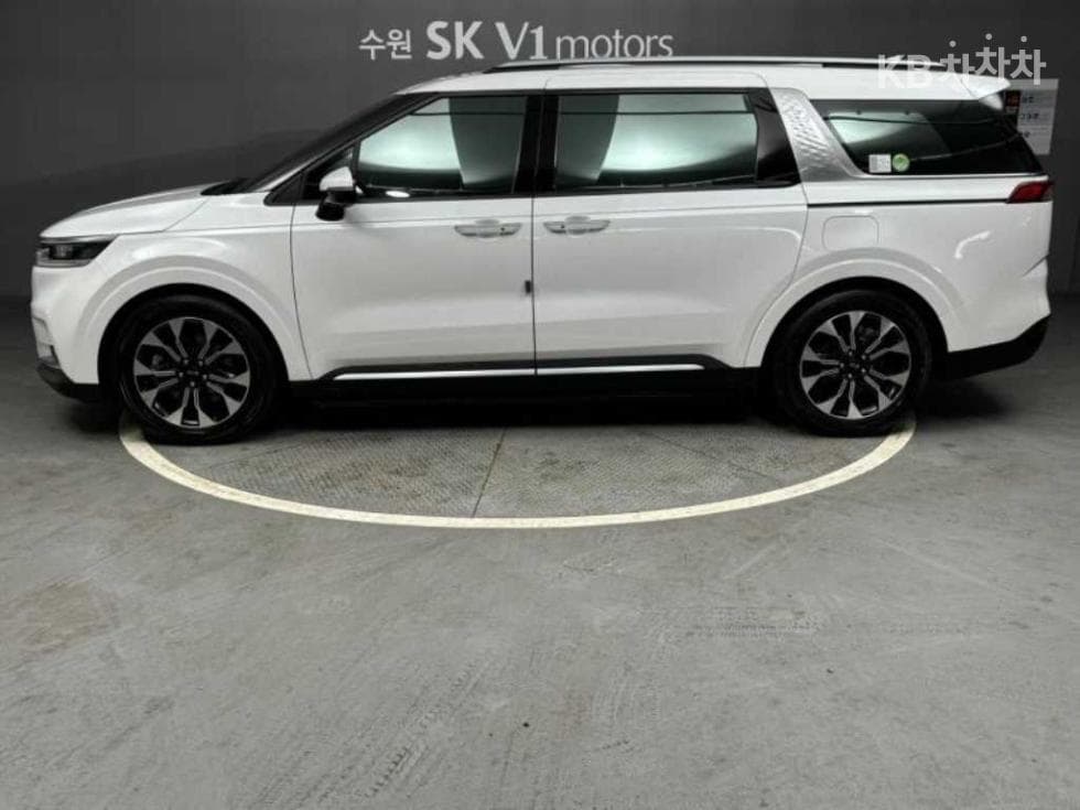 Kia Carnival 4th generationD2.2 9-seater Signature - 5