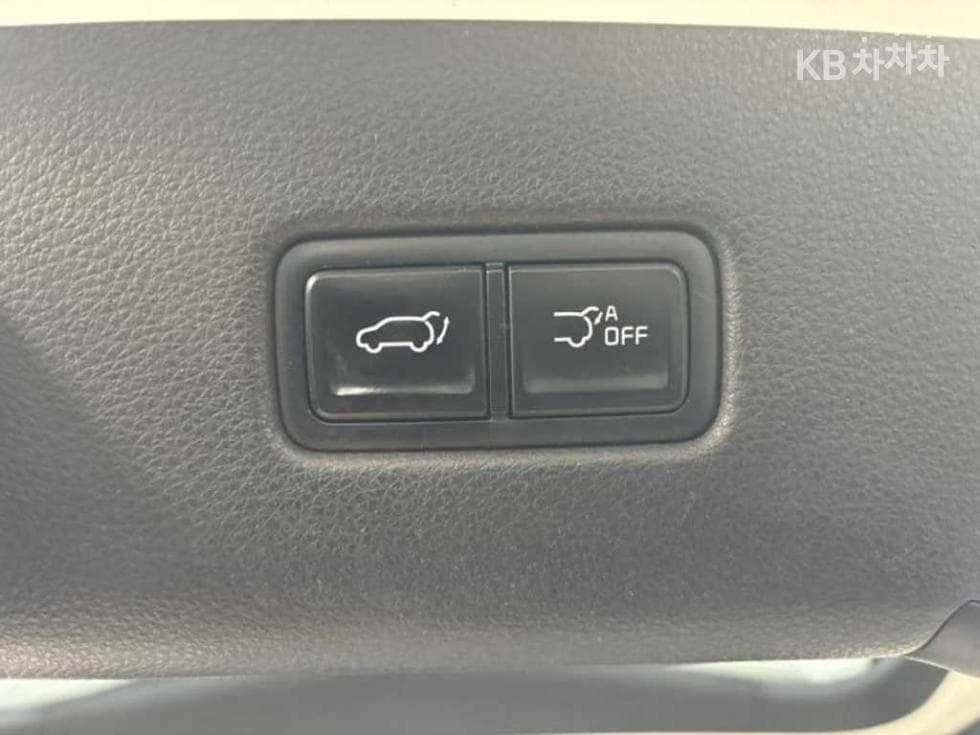 Kia Carnival 4th generationD2.2 9-seater Signature - 18