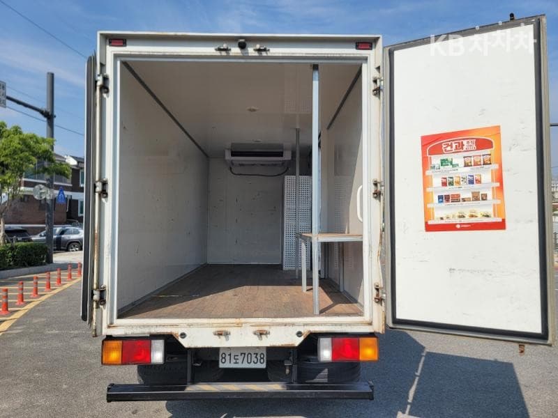 Hyundai Mighty 큐티냉장Top (Cargo)차 일반캡 - - 7