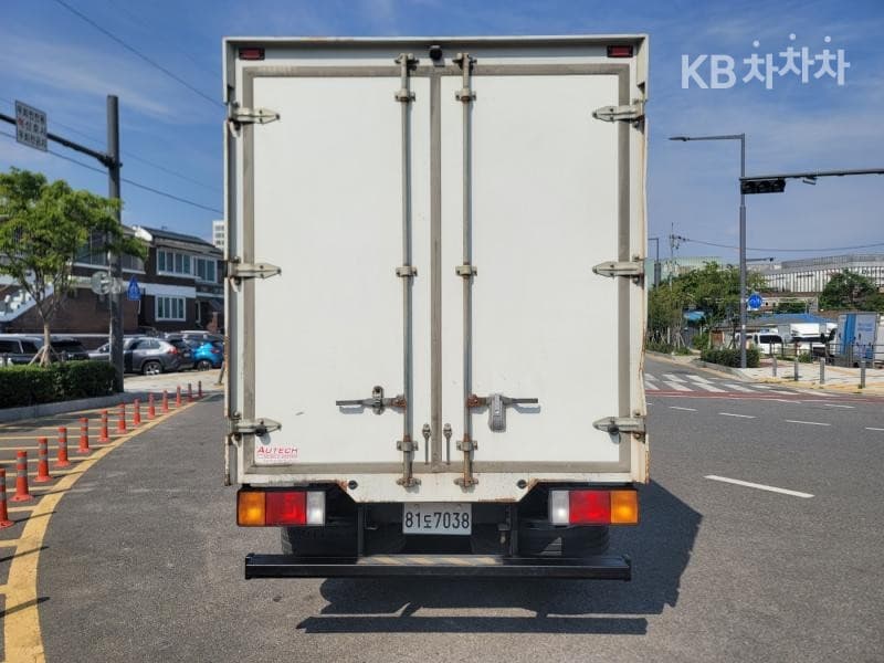 Hyundai Mighty 큐티냉장Top (Cargo)차 일반캡 - - 8