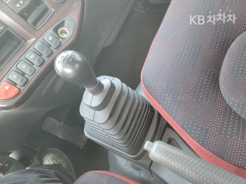 Hyundai Mighty 큐티냉장Top (Cargo)차 일반캡 - - 11