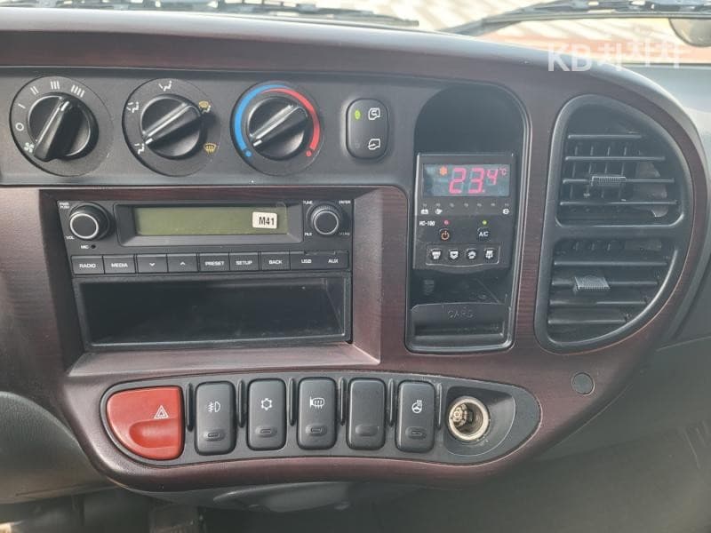 Hyundai Mighty 큐티냉장Top (Cargo)차 일반캡 - - 12