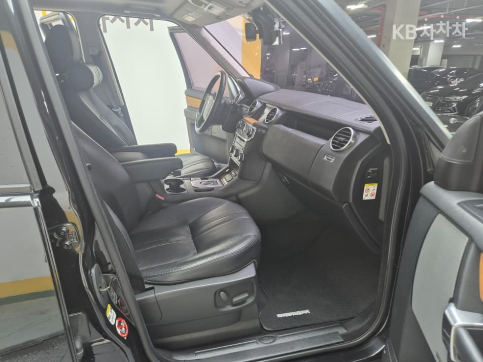Land Rover 디스커버리43.0 SDV6 HSE Стандартен - 15