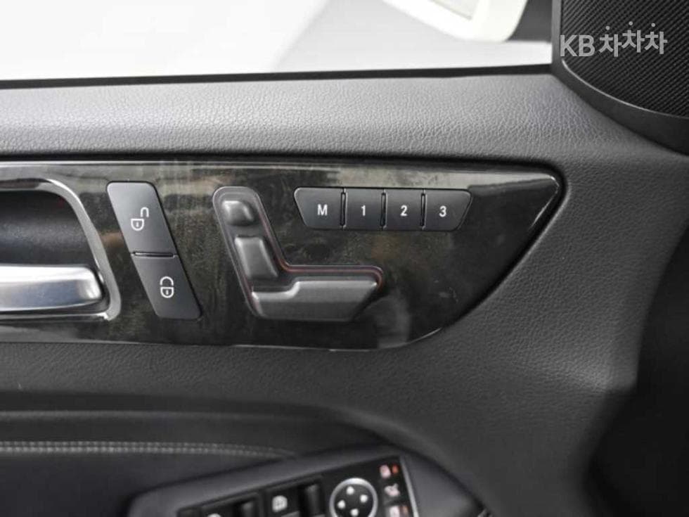 Mercedes-Benz Нов M클래스ML250 블루텍 4MATIC W166 - 17