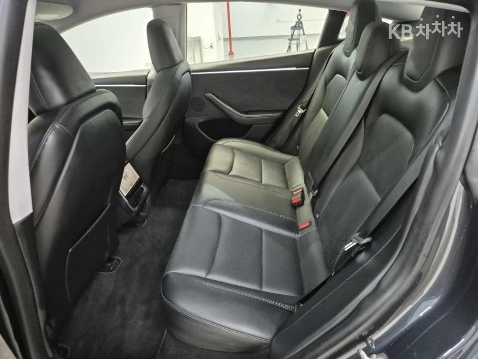 테슬라 Model 3Long Range - 12