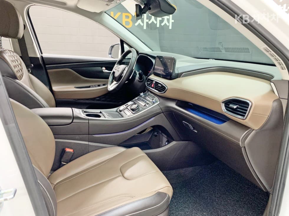 Hyundai The New (facelift) Santa Fe TMGasoline 2.5T 2WD Prestige - 15