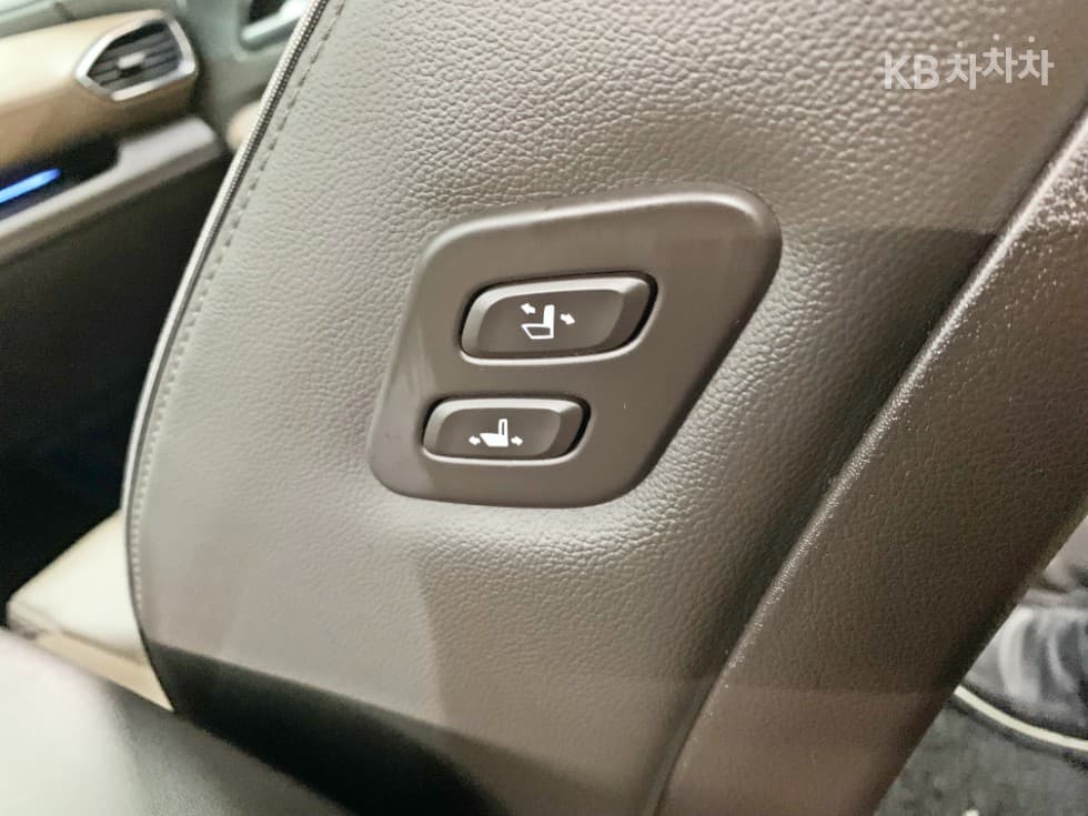 Hyundai The New (facelift) Santa Fe TMGasoline 2.5T 2WD Prestige - 22