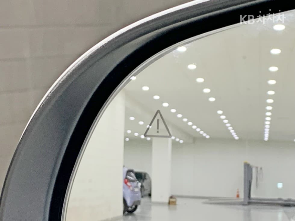 Hyundai The New (facelift) Santa Fe TMGasoline 2.5T 2WD Prestige - 24