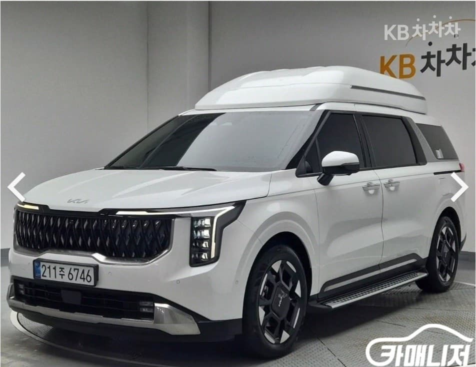 Kia The New Carnival Hybrid 4th Generation High Limousine 1.6 HEV 7 Passenger Signature - Image 1