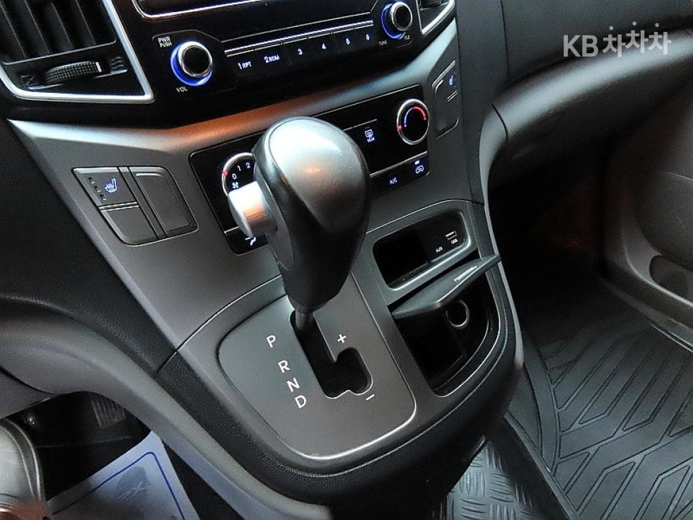 Hyundai The New (facelift) 그랜드 Star렉스Van 3Seater승 Smart - 9