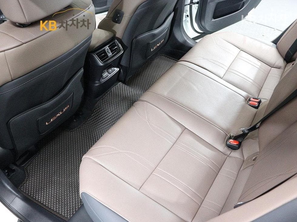 (192du5505)Lexus New Generation ES300h Executive - 6