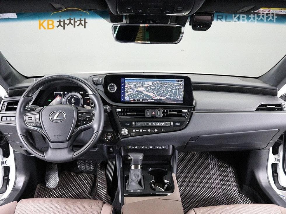 (192du5505)Lexus New Generation ES300h Executive - 8