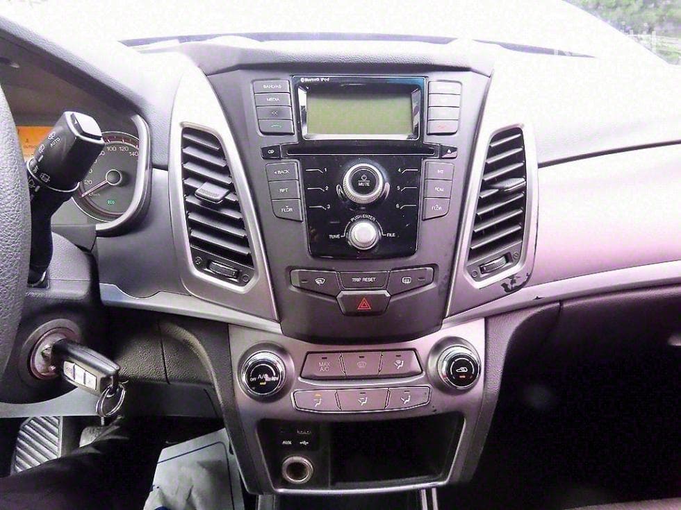 (50ner3181)KG Mobility New Corando C2.0 KX 2WD - 13