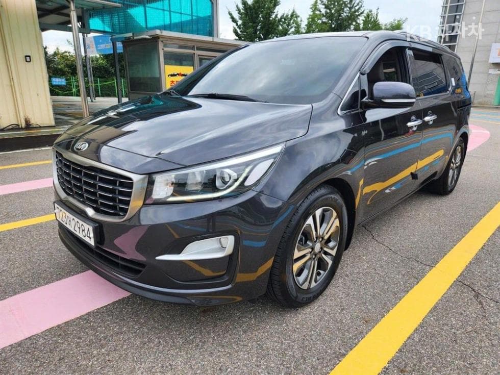 Киа The New (фейслифт) Канивал 11-местен 2.2 Дизел Престиж - Image 1