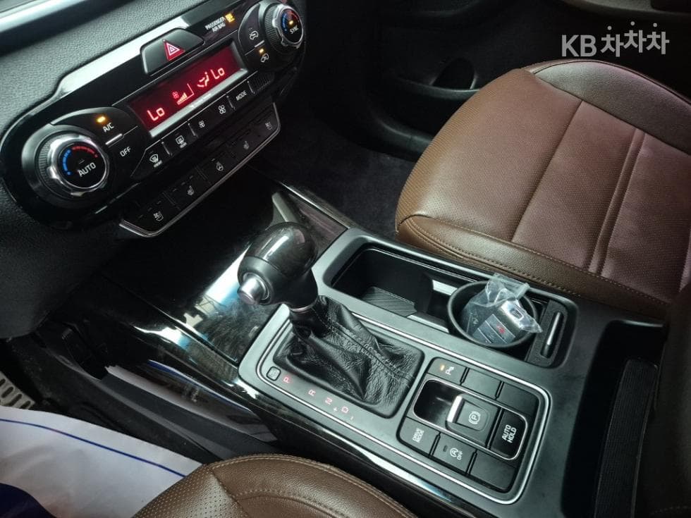 Киа All NewSorentoДизел 2.0 2WD Noblesse - 8