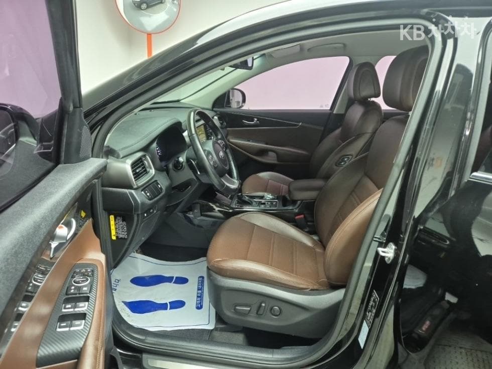 Киа All NewSorentoДизел 2.0 2WD Noblesse - 11