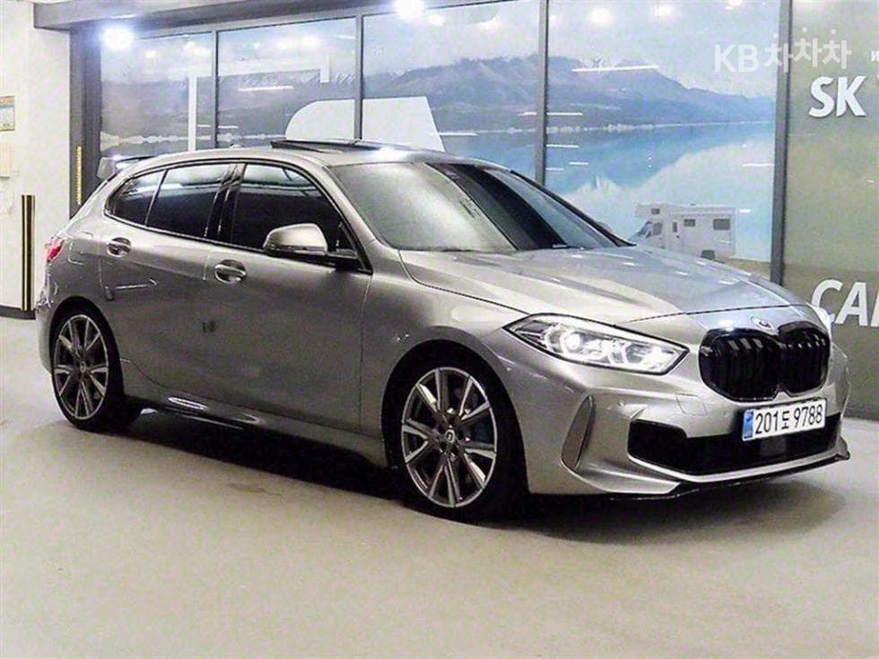 BMW 1시리즈 (F40) M135i xDrive Стандартен - Image 1