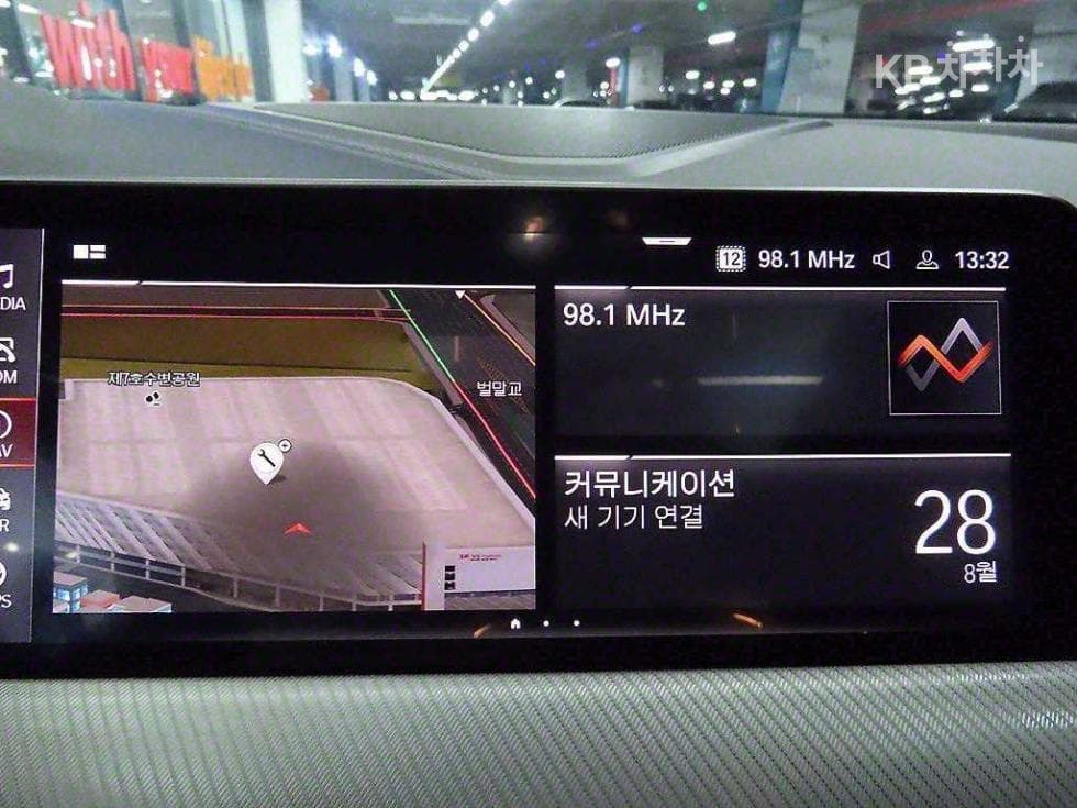 BMW 1시리즈 (F40)M135i xDrive Стандартен - 13