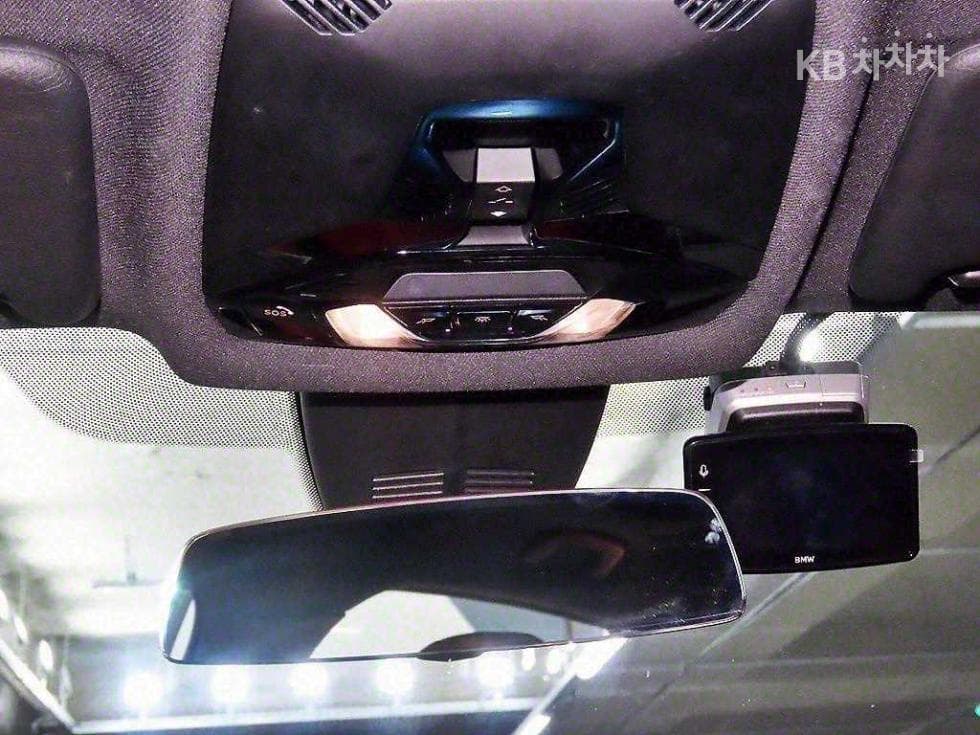 BMW 1시리즈 (F40)M135i xDrive Стандартен - 14
