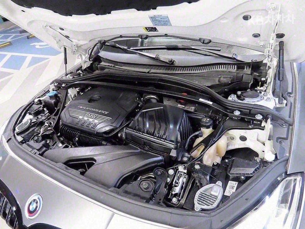 BMW 1시리즈 (F40)M135i xDrive Стандартен - 19