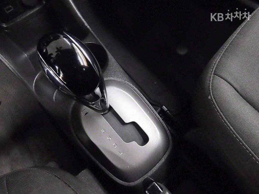 GM Korea The New (facelift) Spark Van1.0 PassengerVan base trim - 10